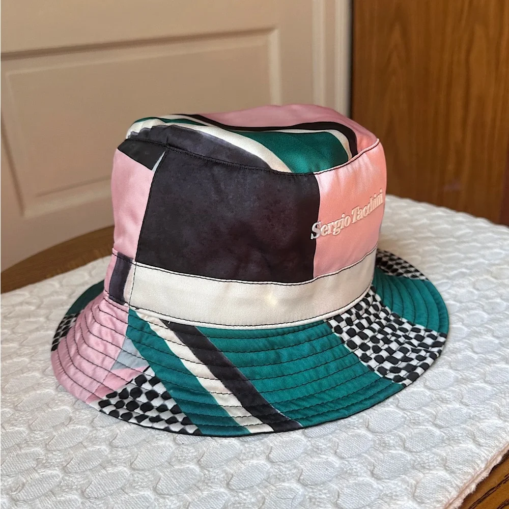 Sergio Tacchini Multi-Color Patterned Bucket Hat - Pink & Teal